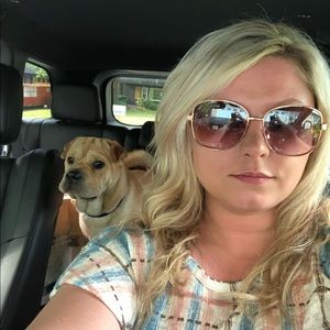 Meet your Posher, Marissa